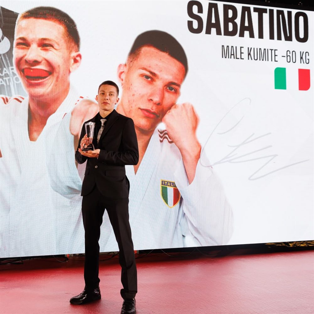 Christian Sabatino con el trofeo de Grand Winner 2026